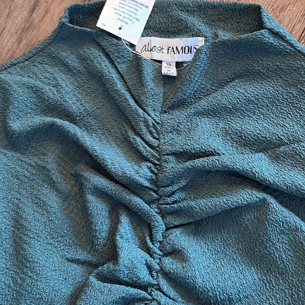 NWT [Almost Famous] Ruched Long-Sleeve Crewneck Blouse Top Women’s Plus 2X, 3X - Picture 7 of 9